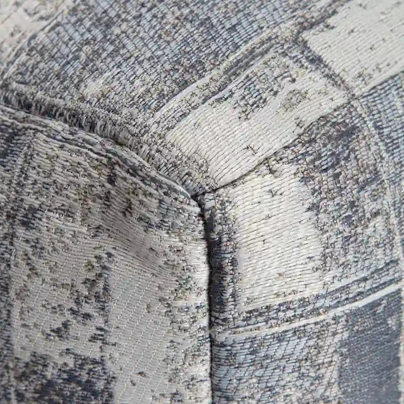 Pouf carré gris et ivoire de 22 pouces