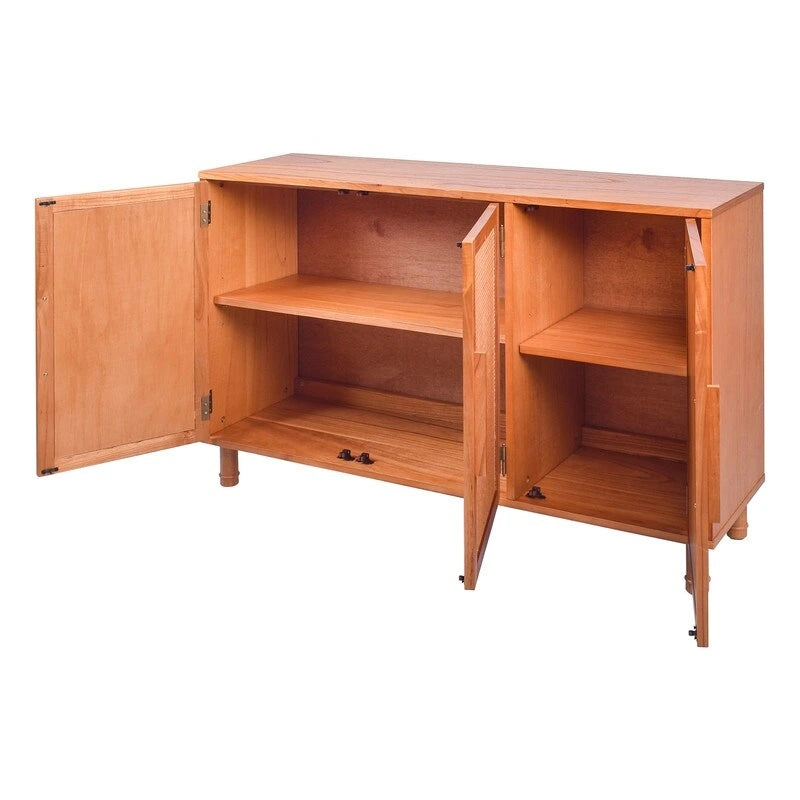 Hellblonder Schrank mit 3 Türen und Rattanpaneelen